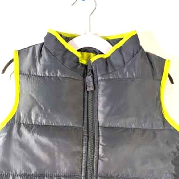 NWT Oshkosh B'gosh Girls Puffer Vest Zip-Front Gray Green Quilt Winter V… - Picture 2 of 4